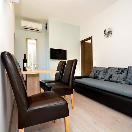 Apartments Clara 宁 外观 照片
