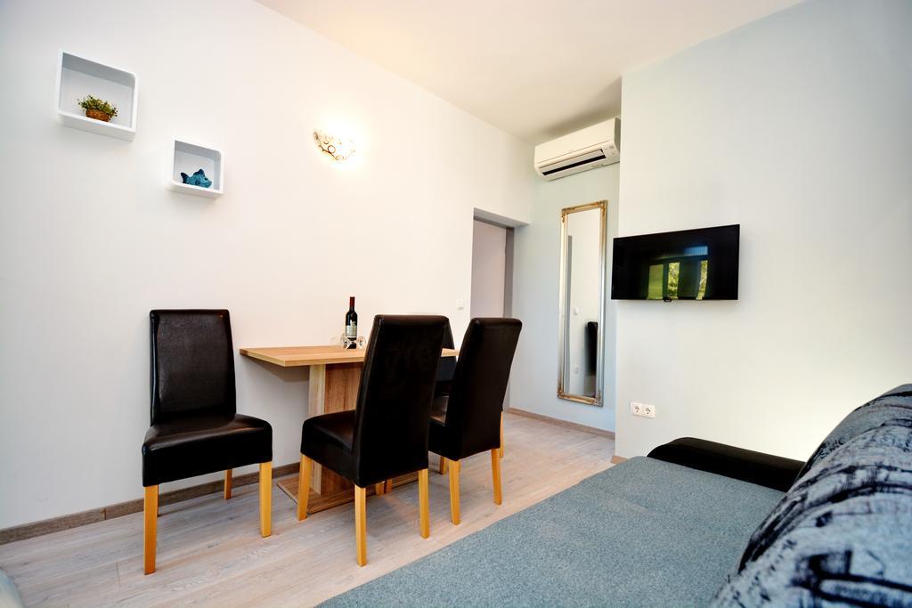 Apartments Clara 宁 外观 照片